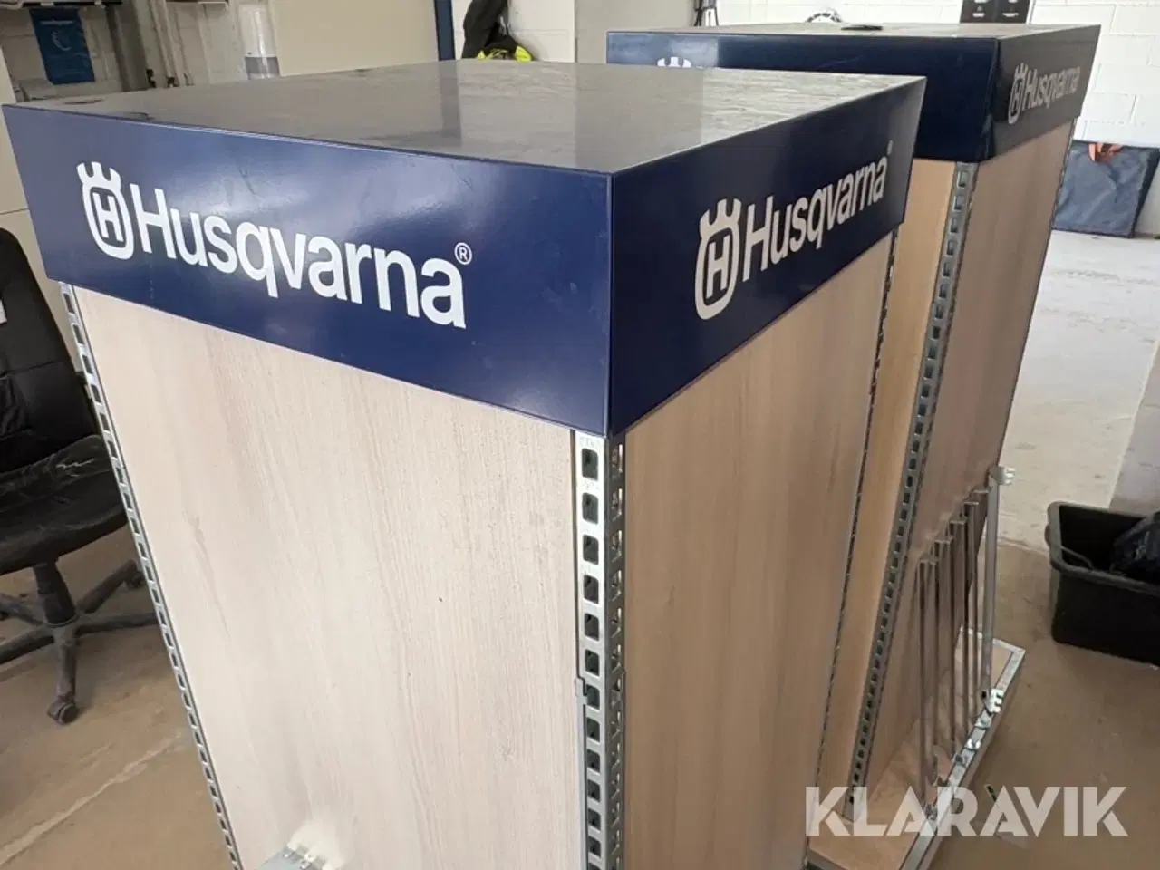 Billede 11 - Display med holdere på hjul 2 styk