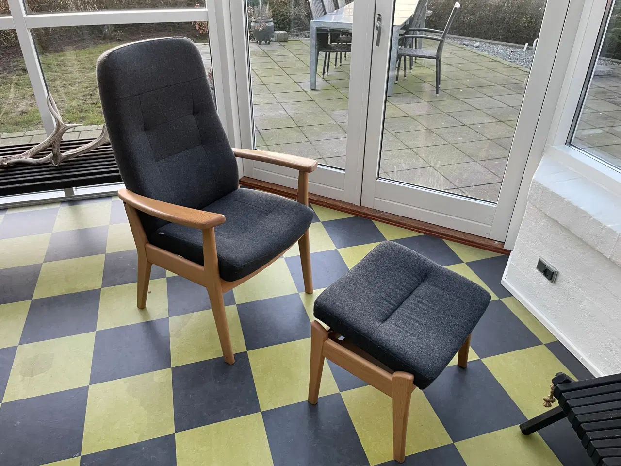 Billede 2 - Farstrup Otiumstol med fodskammel m.magasin.