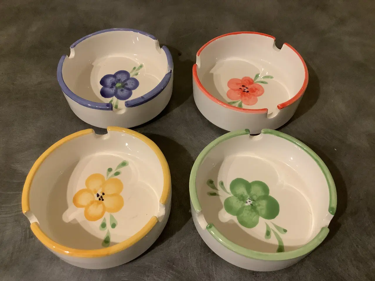 Billede 2 - Askebægre med blomsterdekoration 