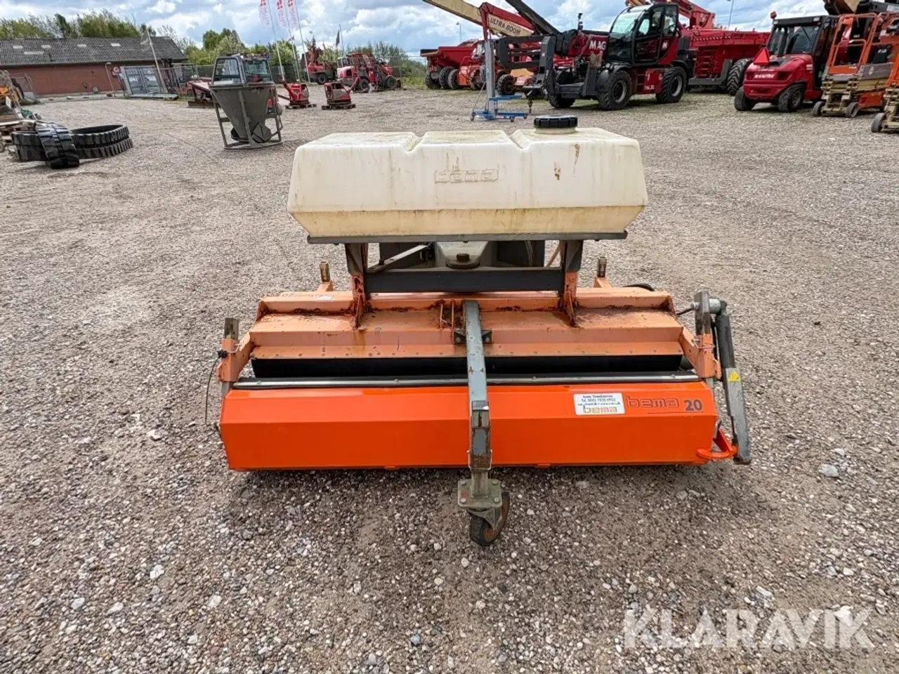 Billede 8 - Kost med opsamler Bema 20