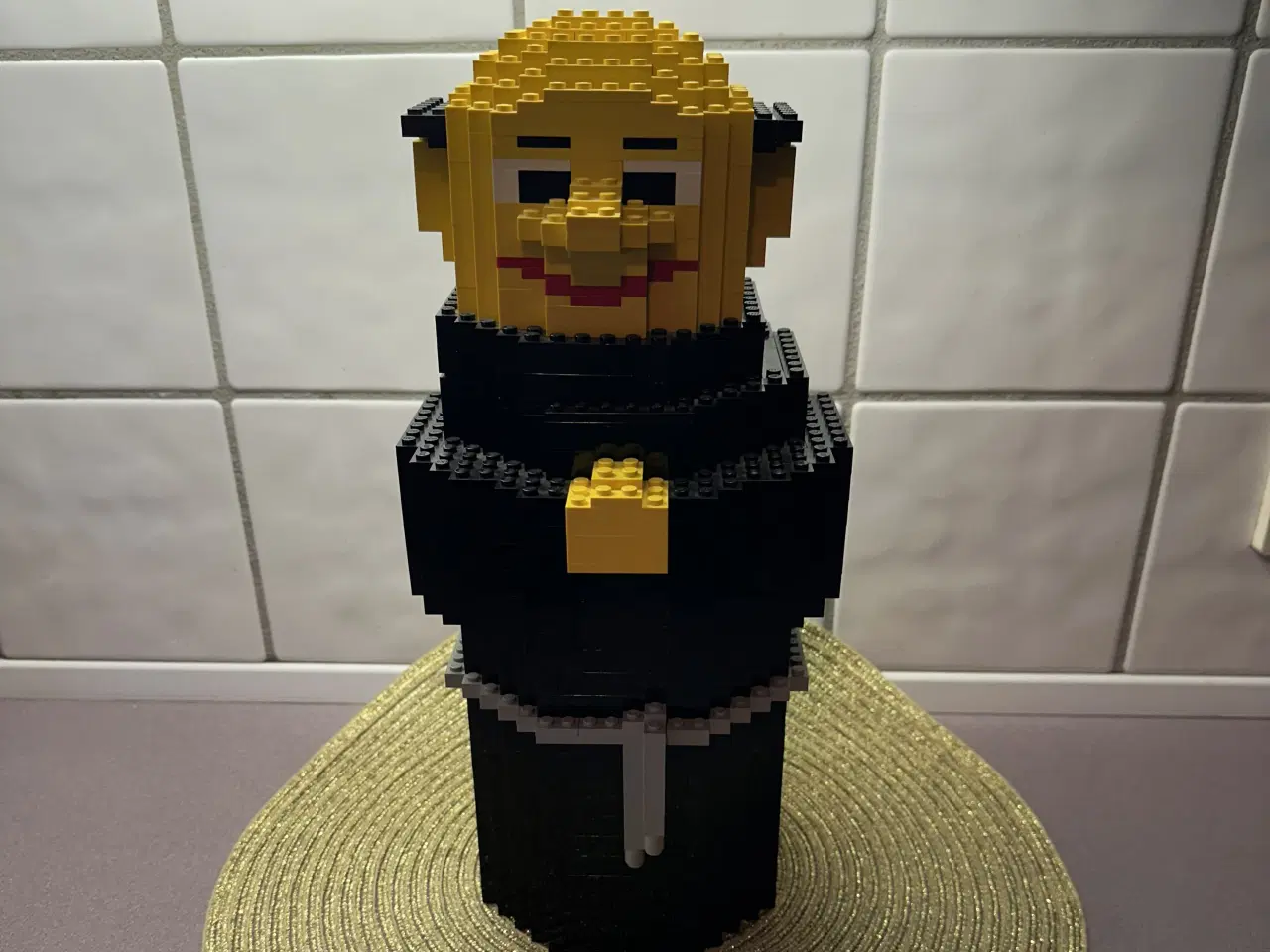 Billede 1 - Unik LEGO vinflaskeskjuler som ”MUNK”