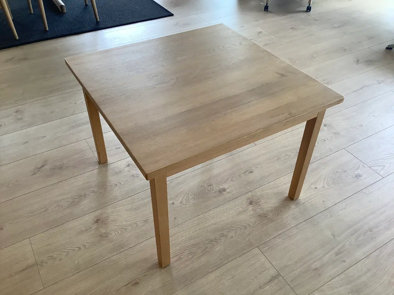 Billede 1 - Sofabord/ hjørnebord i egetræ