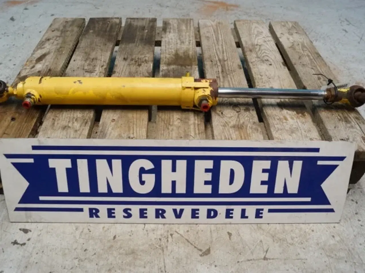 Billede 2 - New Holland TX34 Styrecylinder 80394600