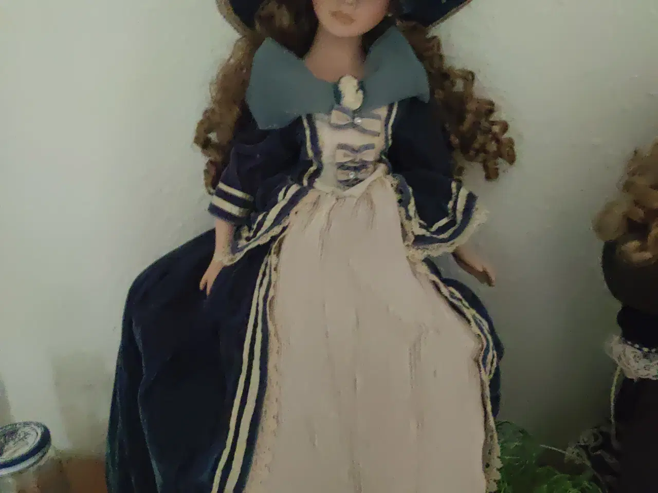 Billede 4 - ✨ Smuk samling af 13 porcelænsdukker