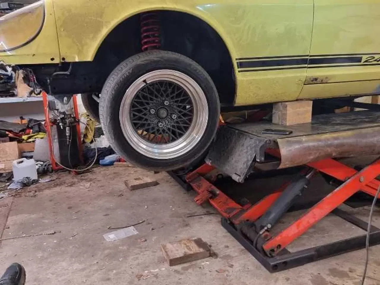 Billede 3 - Sakselift 2500kg klargørings lift