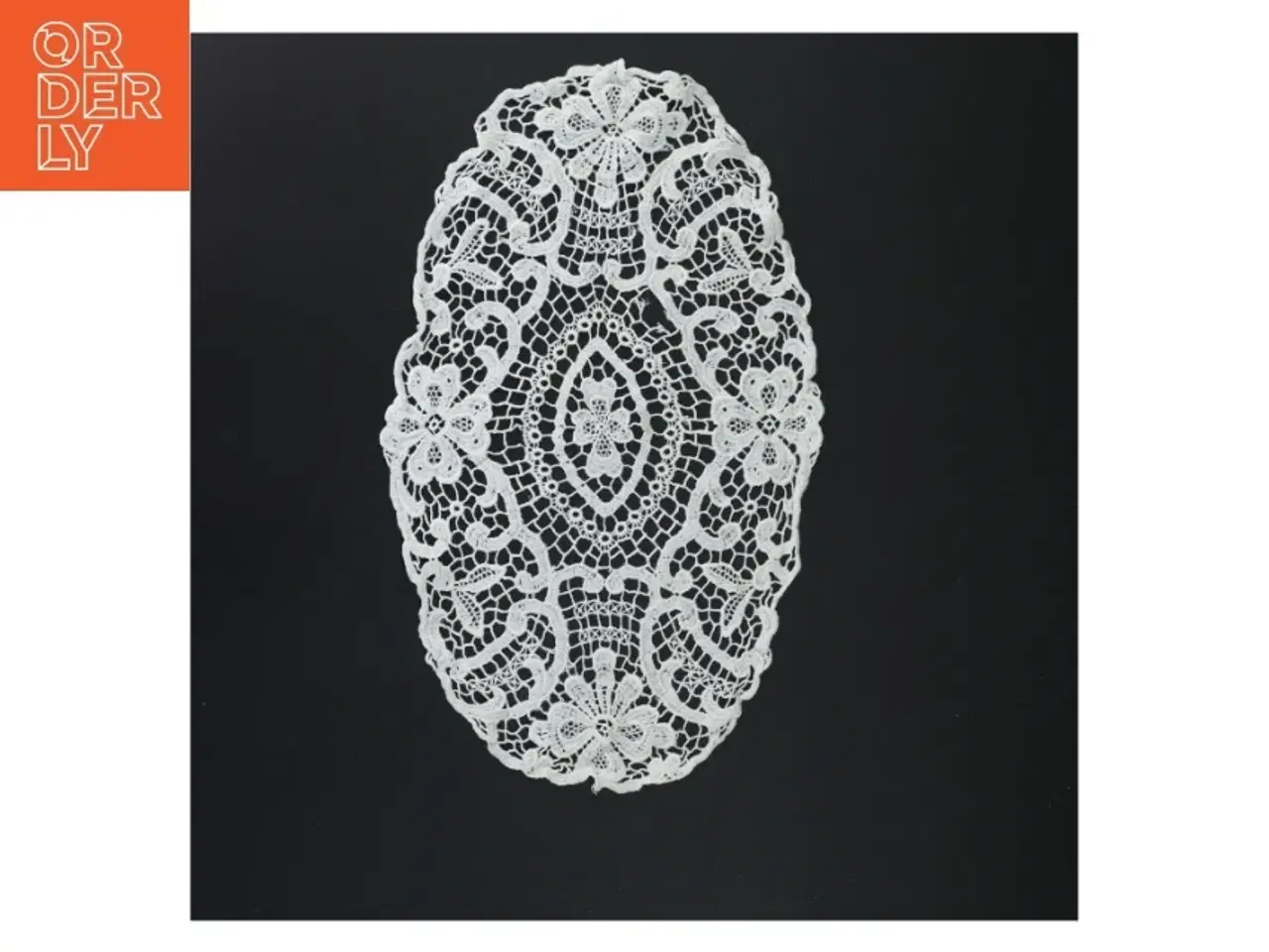 Billede 1 - Hæklet mellemlæg (str. 20x33 cm)