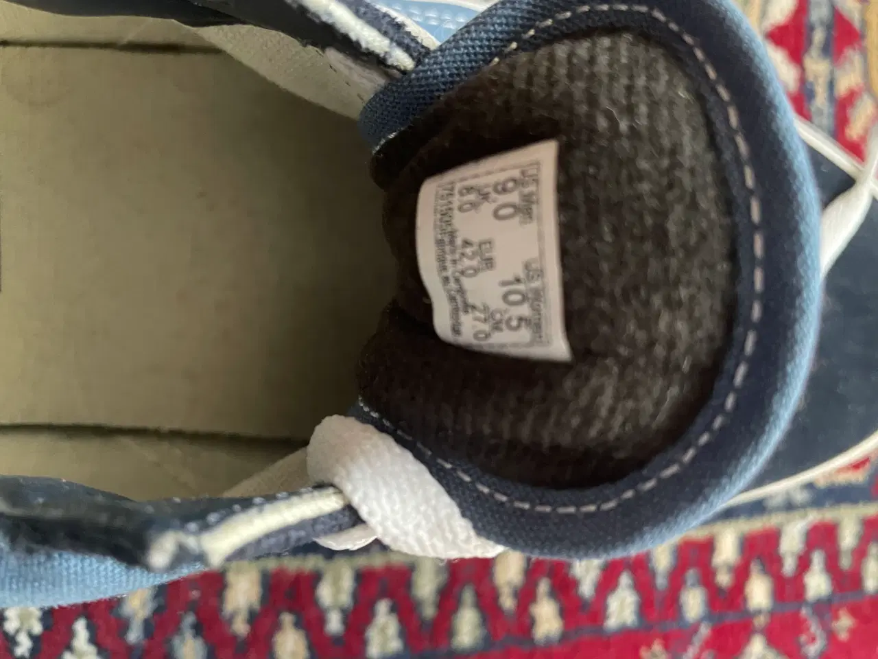 Billede 2 - Vans i str 42 i blå, sort og hvid