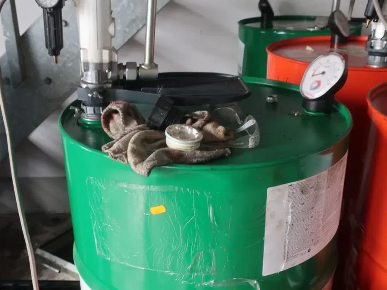 Billede 5 - Ca. 10 liter motorolie