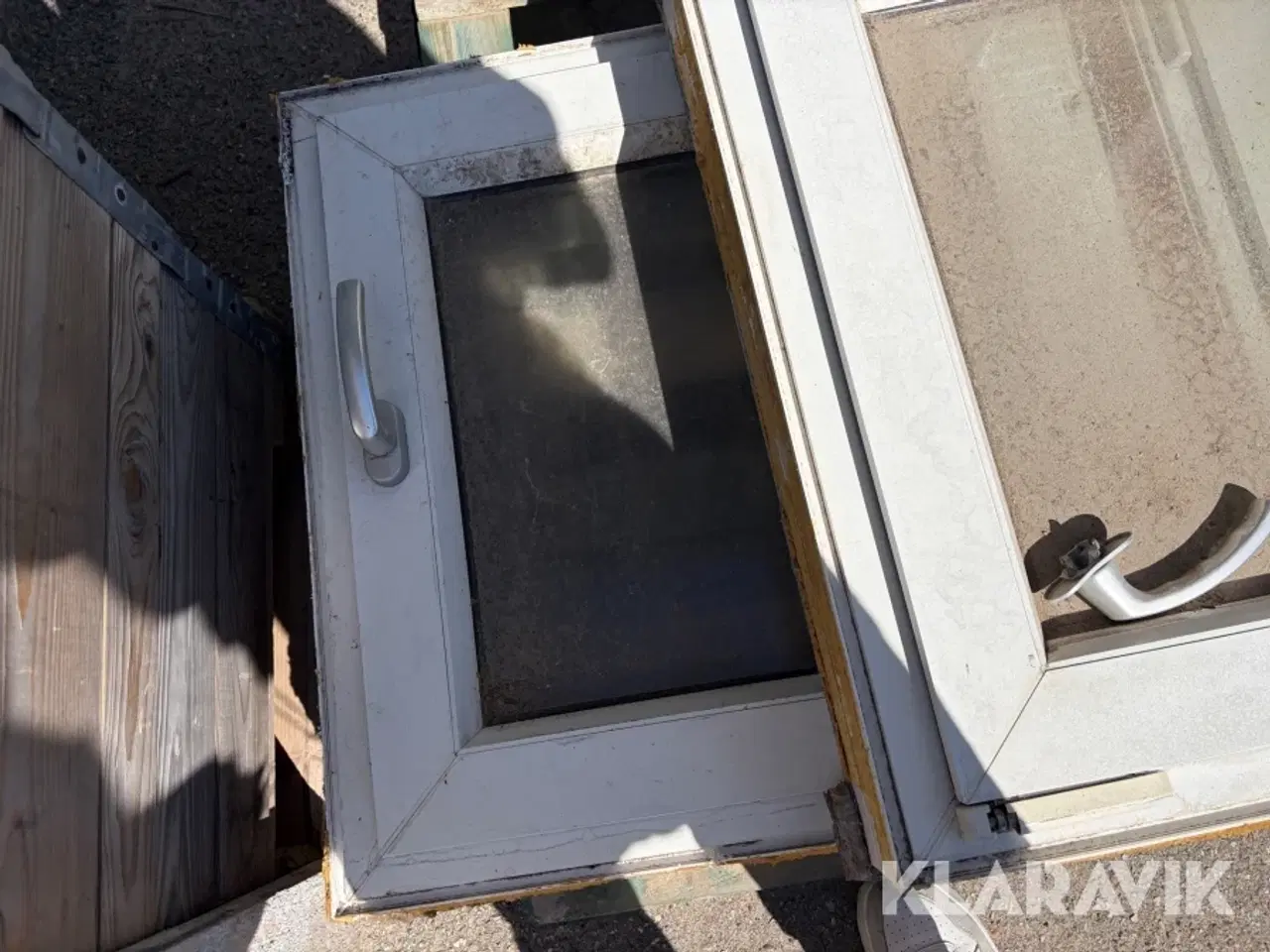 Billede 4 - Vinduer og døre plast 16 styk