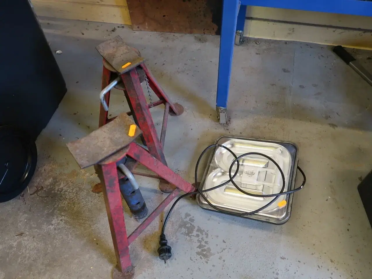 Billede 3 - 2 stk. bukke samt arbejdslampe