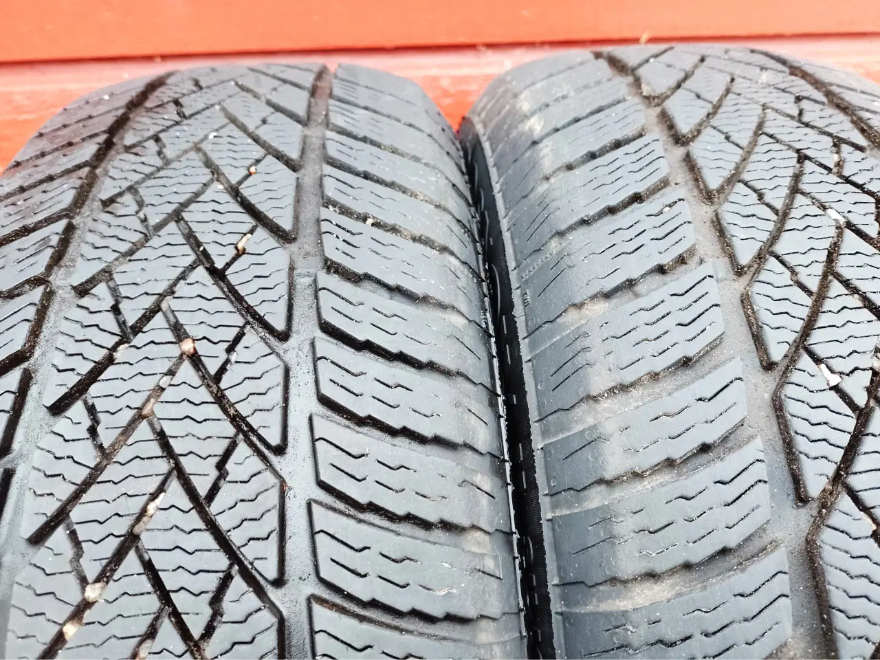 Billede 2 - 195/65 R15 Tyfoon Vinterdæk