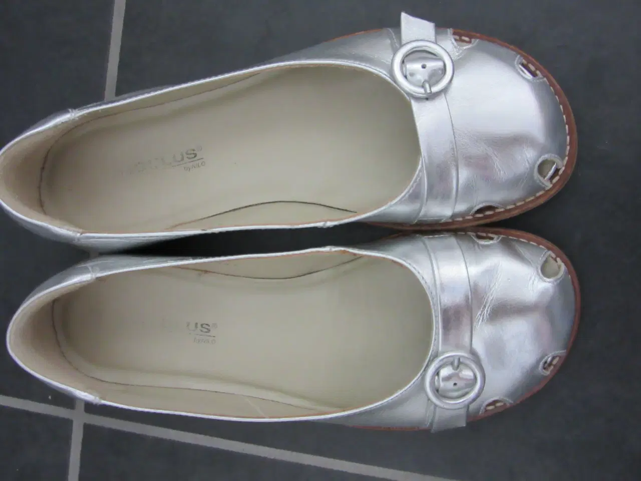 Billede 1 - Angulus sko, sølv str. 38,5