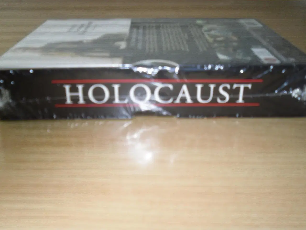 Billede 2 - HOLOCAUST Boks. Ny i folie.