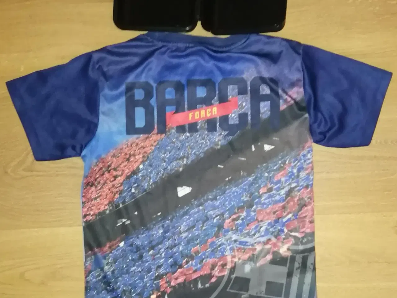 Billede 3 - FC BARCELONA MESSI TSHIRT STR 10 OG NY MADKASSE