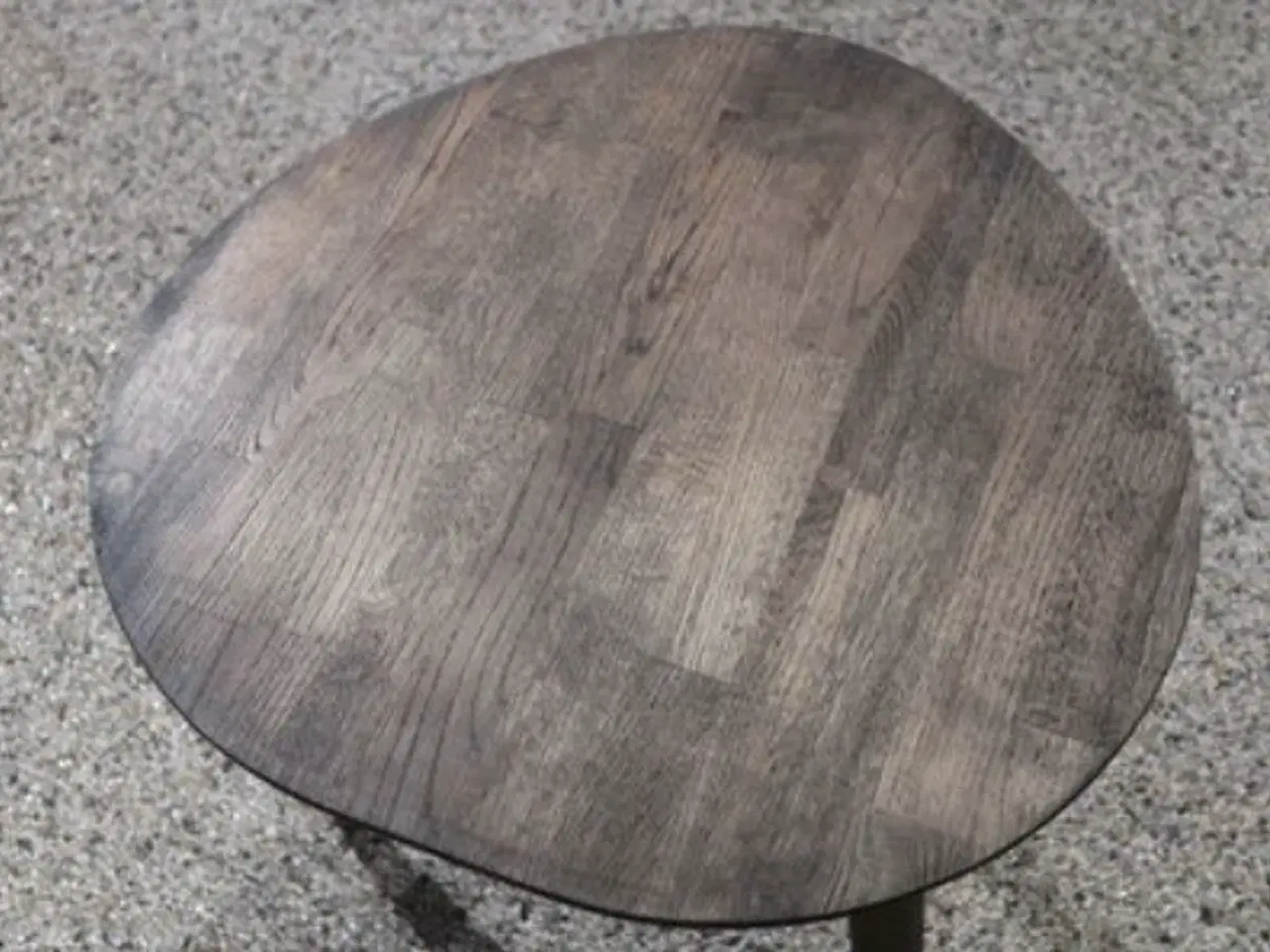 Billede 2 - Lille bord / sidebord i smoked massiv egetræ