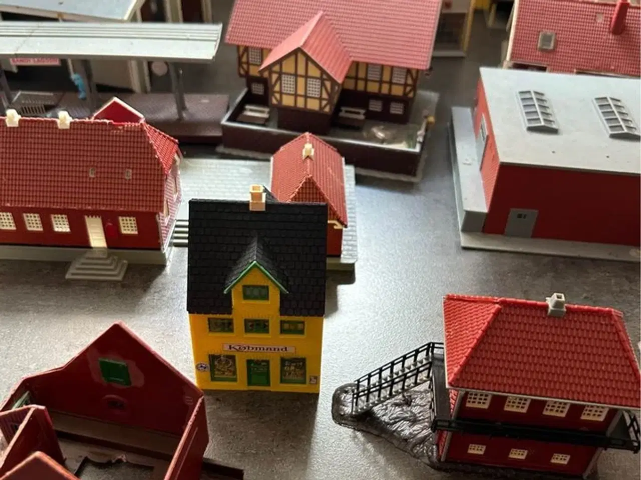 Billede 14 - Marklin Tog m. landskab.