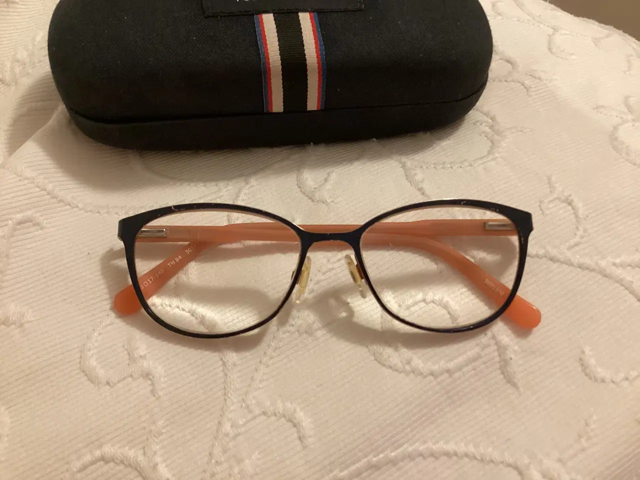 Billede 2 - 2 Tommy Hilfiger ladies glasses frames 