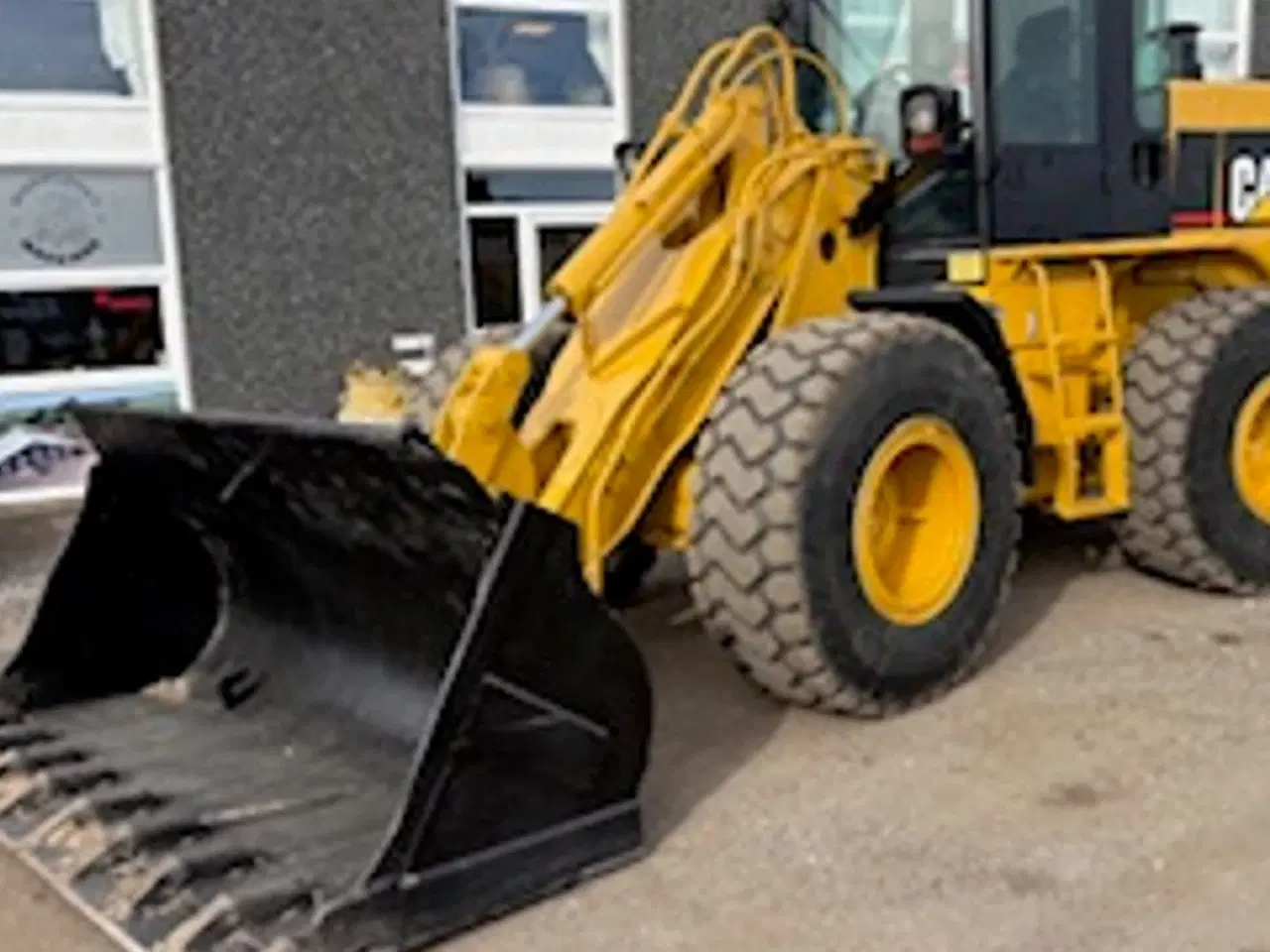 Billede 1 - CAT 924 G VOLVO BM SKIFT, GODE DÆK