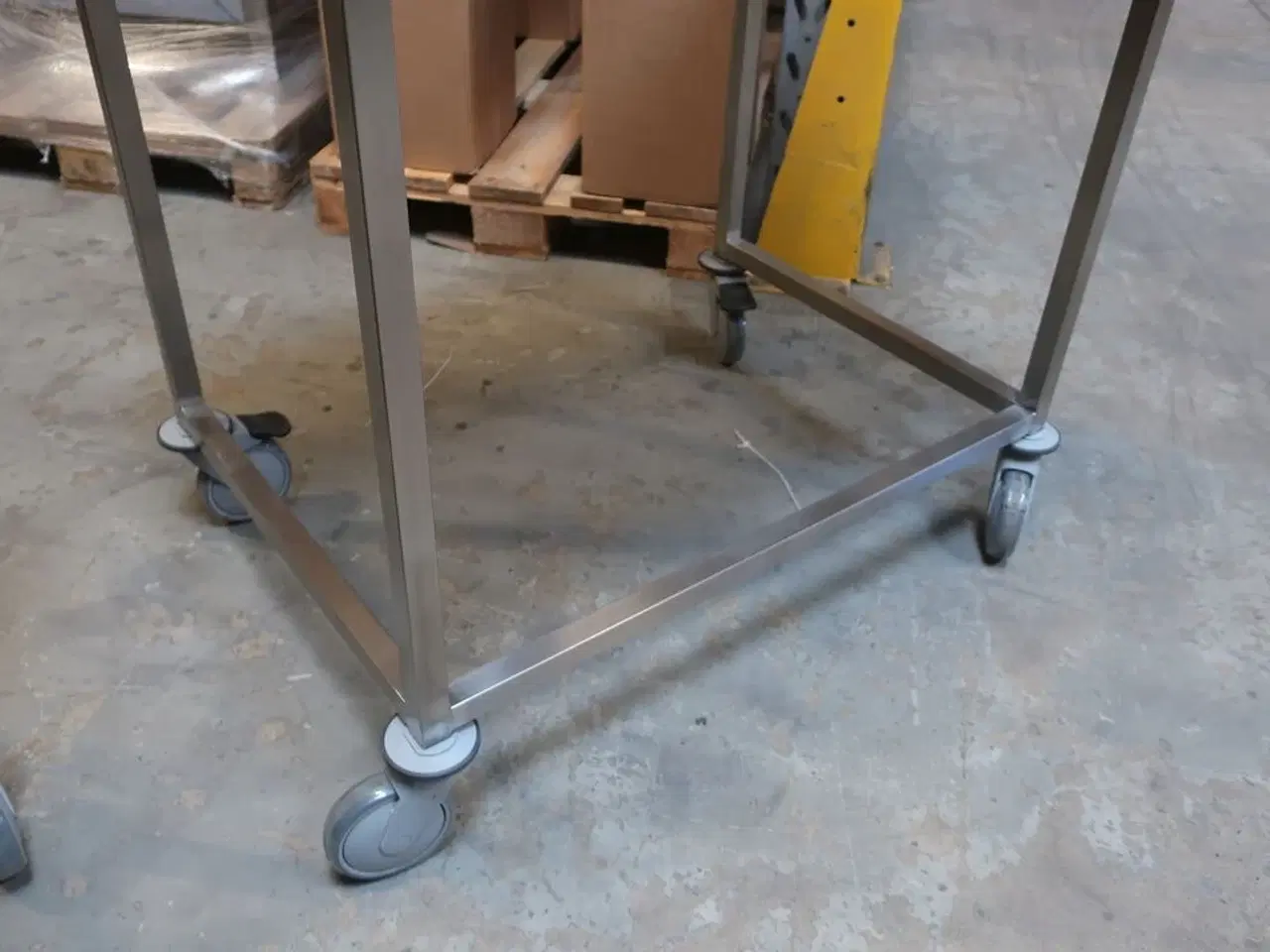 Billede 2 - Arbejdsbord m/hjul B1000 x D700 x H900 mm