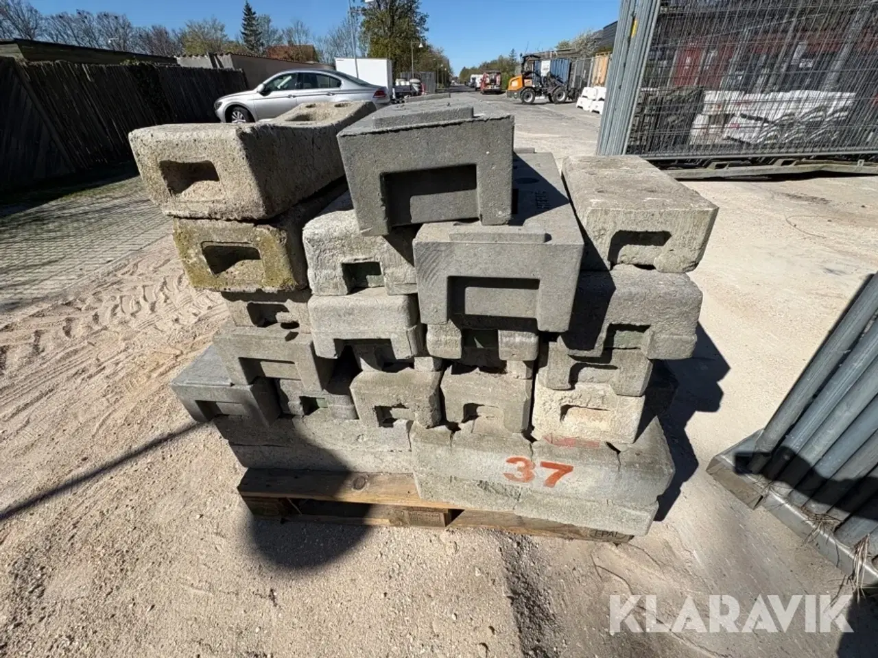 Billede 10 - Byggepladshegn 18 styk og fødder 30 styk