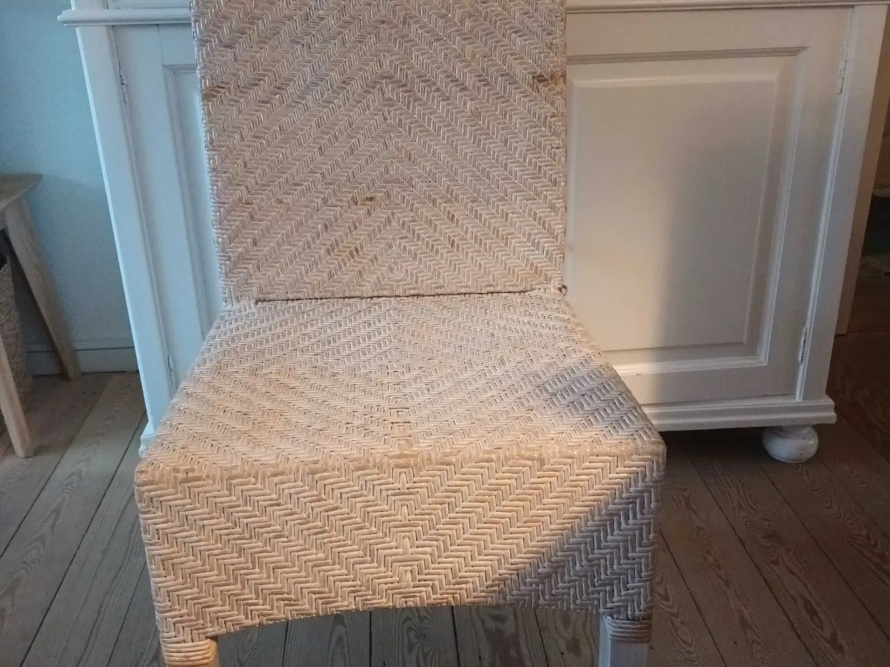 Billede 2 - Spise bord stole