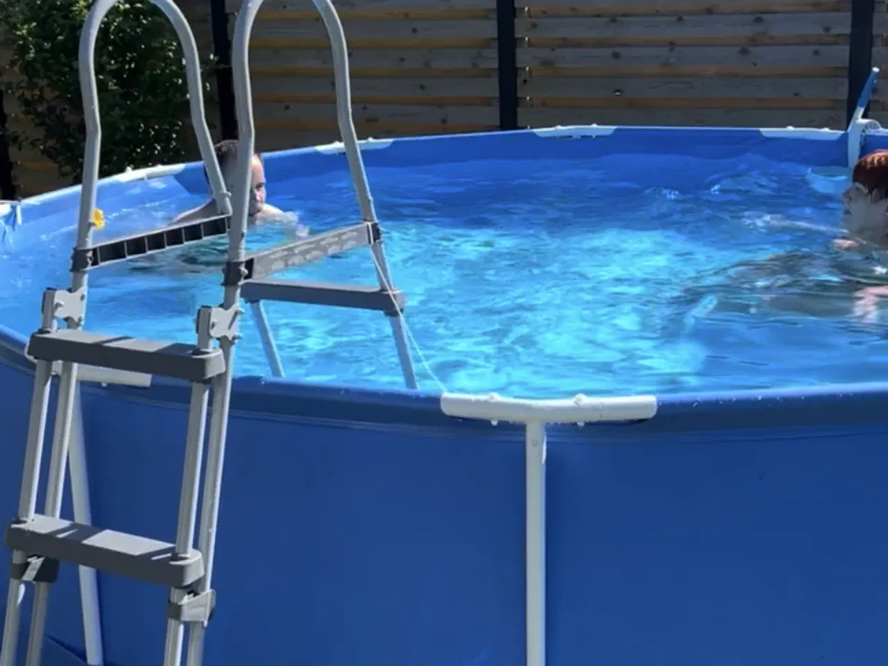 Billede 1 - Rund pool med alt udstyr