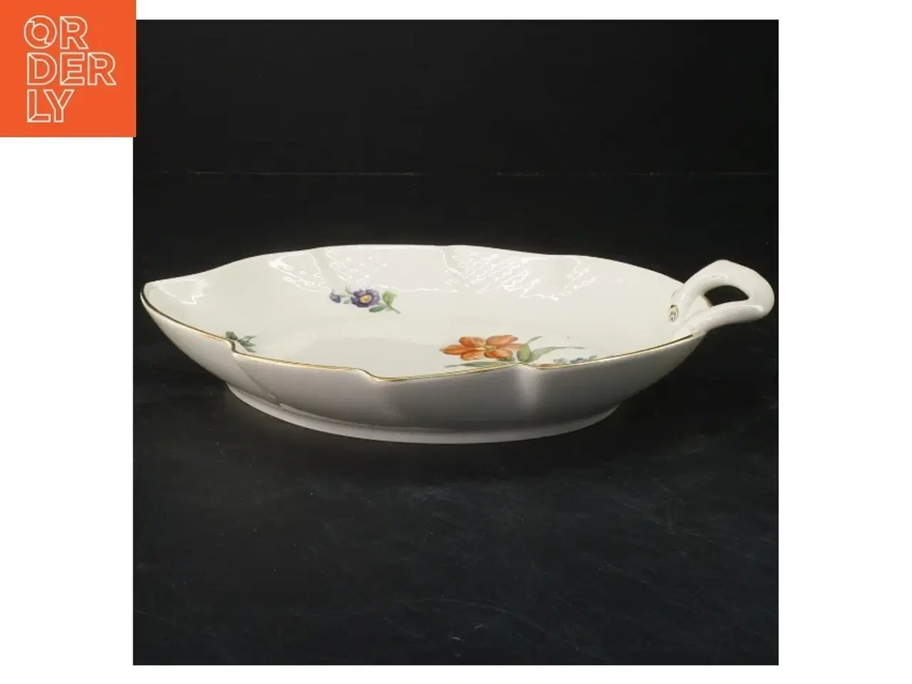 Billede 1 - B&G Saksisk blomst bladformet fad (str. 25x19 cm)