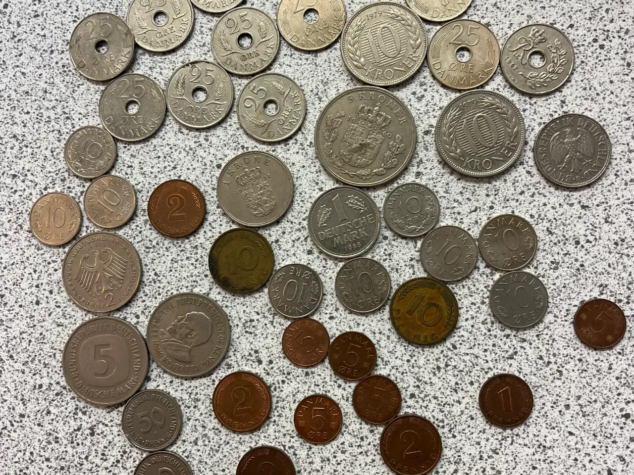 Billede 1 - Forskellige mønter