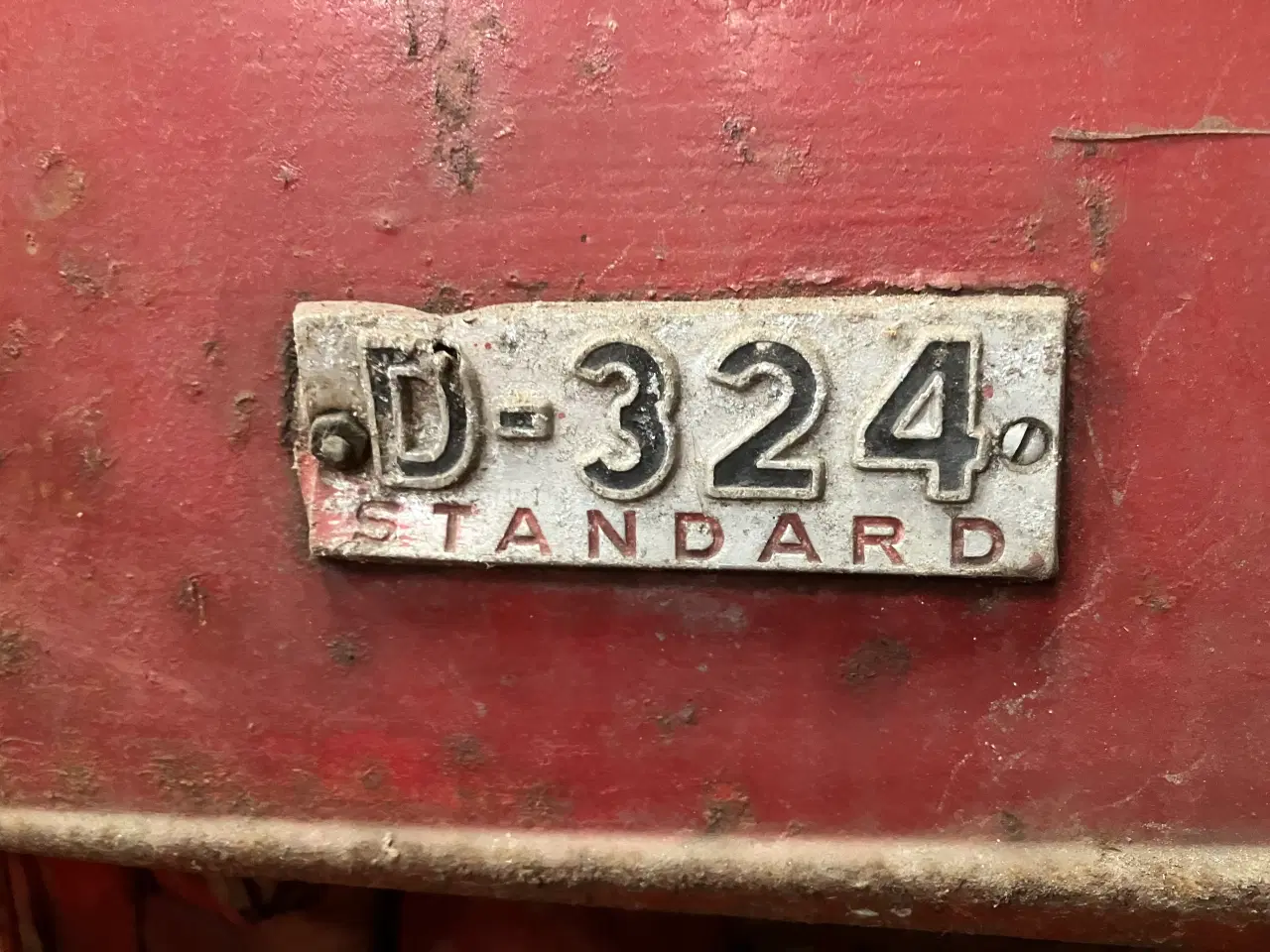 Billede 3 - veteran traktor IH mc cormick D324 1961