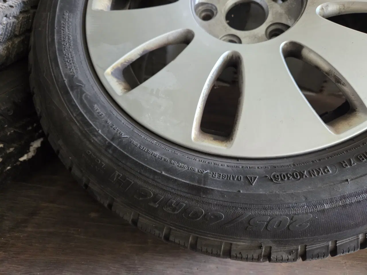 Billede 3 - 1 stk sælge med dæk