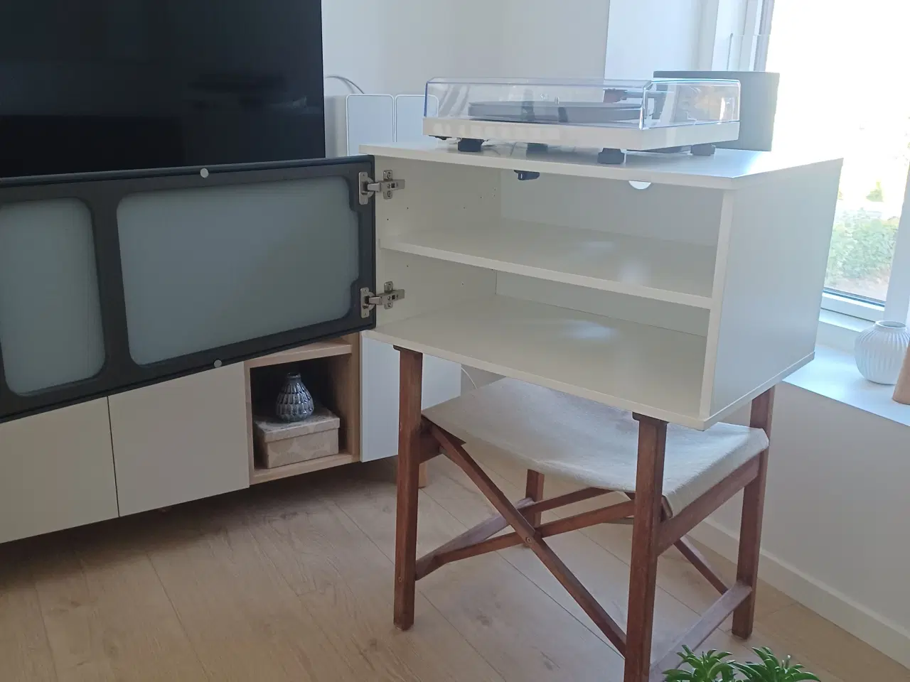 Billede 2 - Stereo-møbel