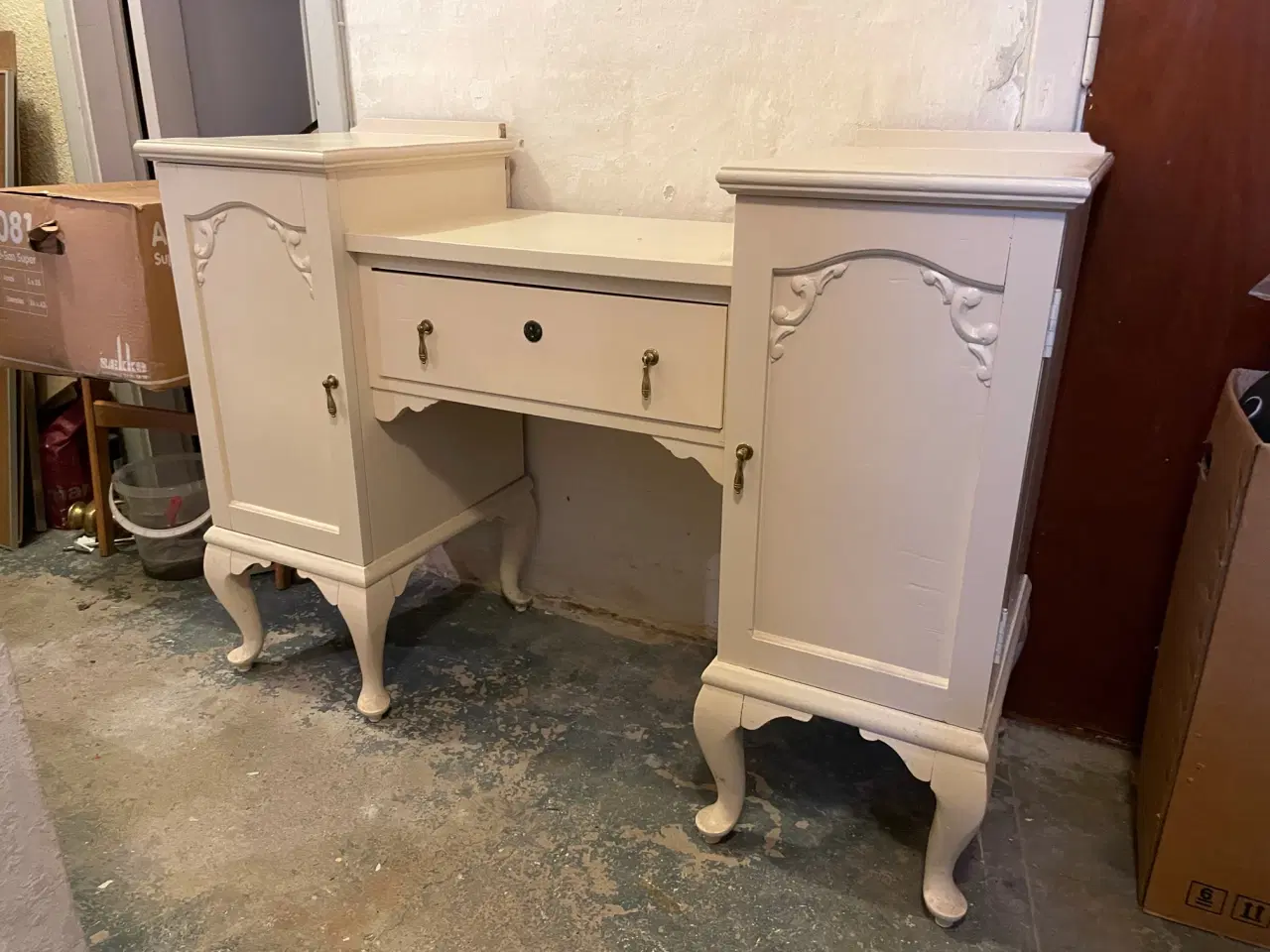 Billede 2 - Sminkebord / skrivebord / reol