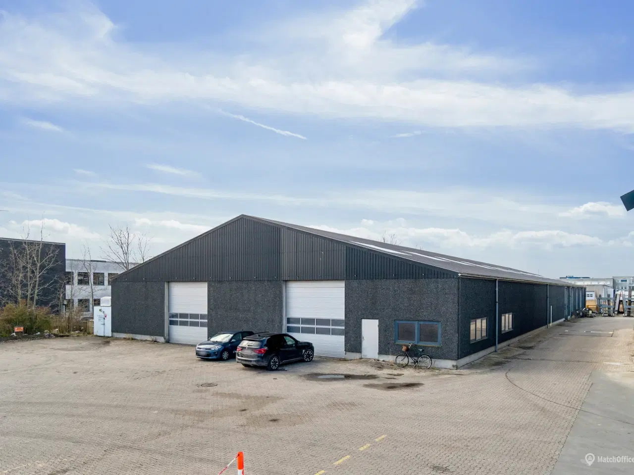 Billede 2 - 2.080 m2 logistiklejemål med 6 porte og en loftshøjde på 8 m. beliggende i Hvidovre.