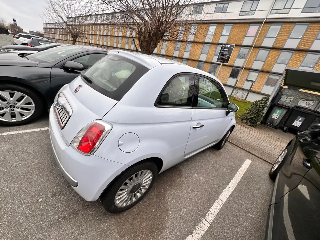 Billede 4 - En fin lysblå FIAT 500 bil til salg 