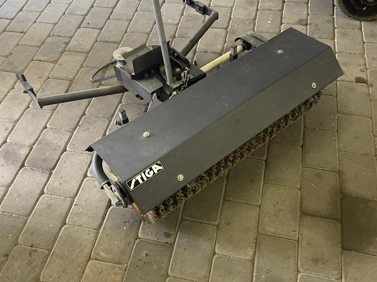 Billede 3 - Stiga kost