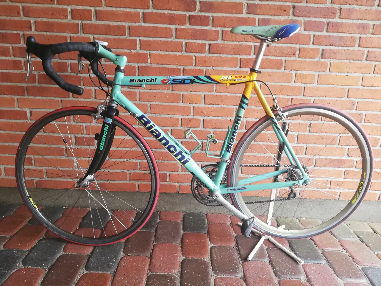 Billede 2 - Racercykel BIANCHI EV2