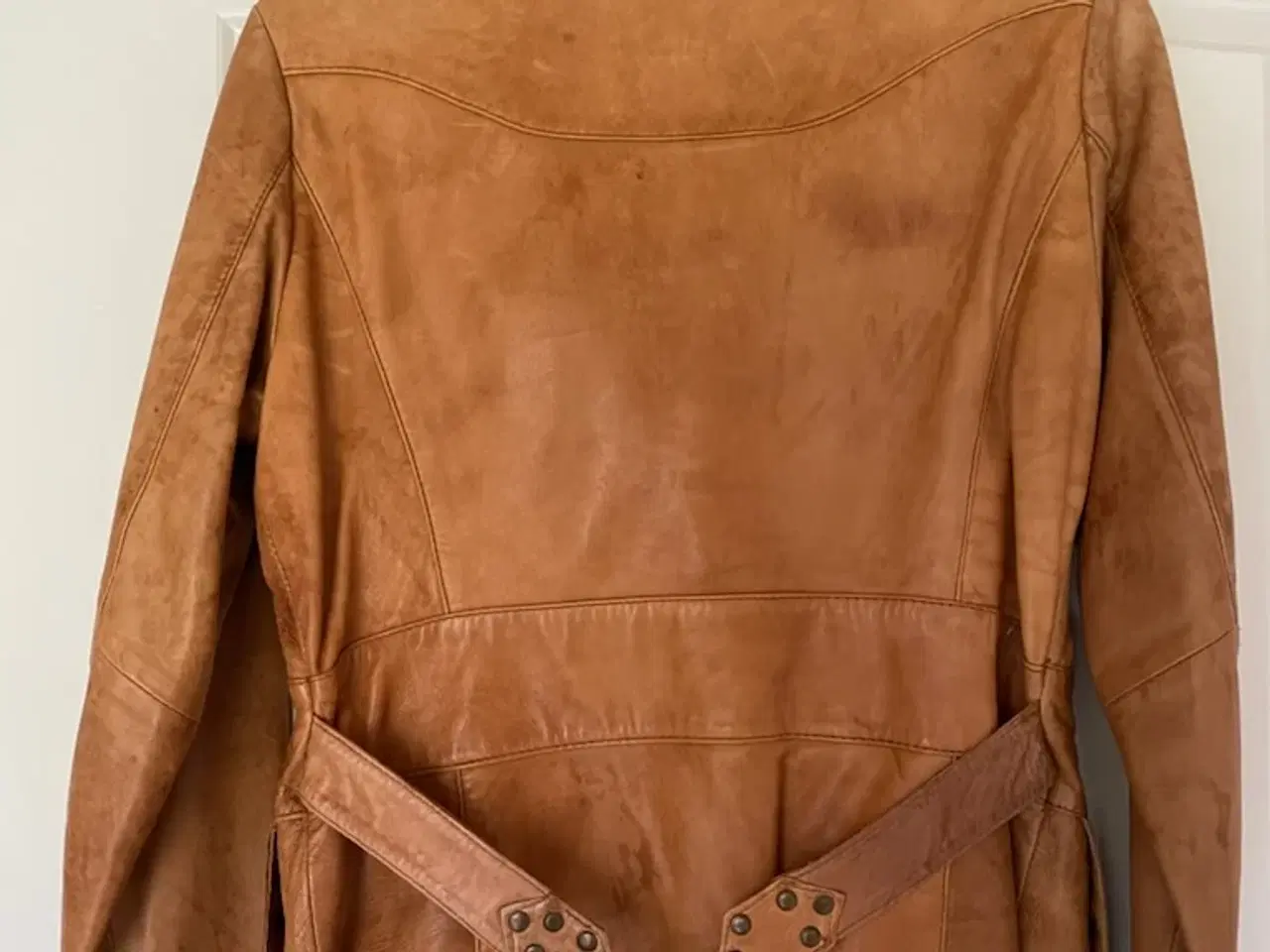 Billede 2 - Lækker skind jakke