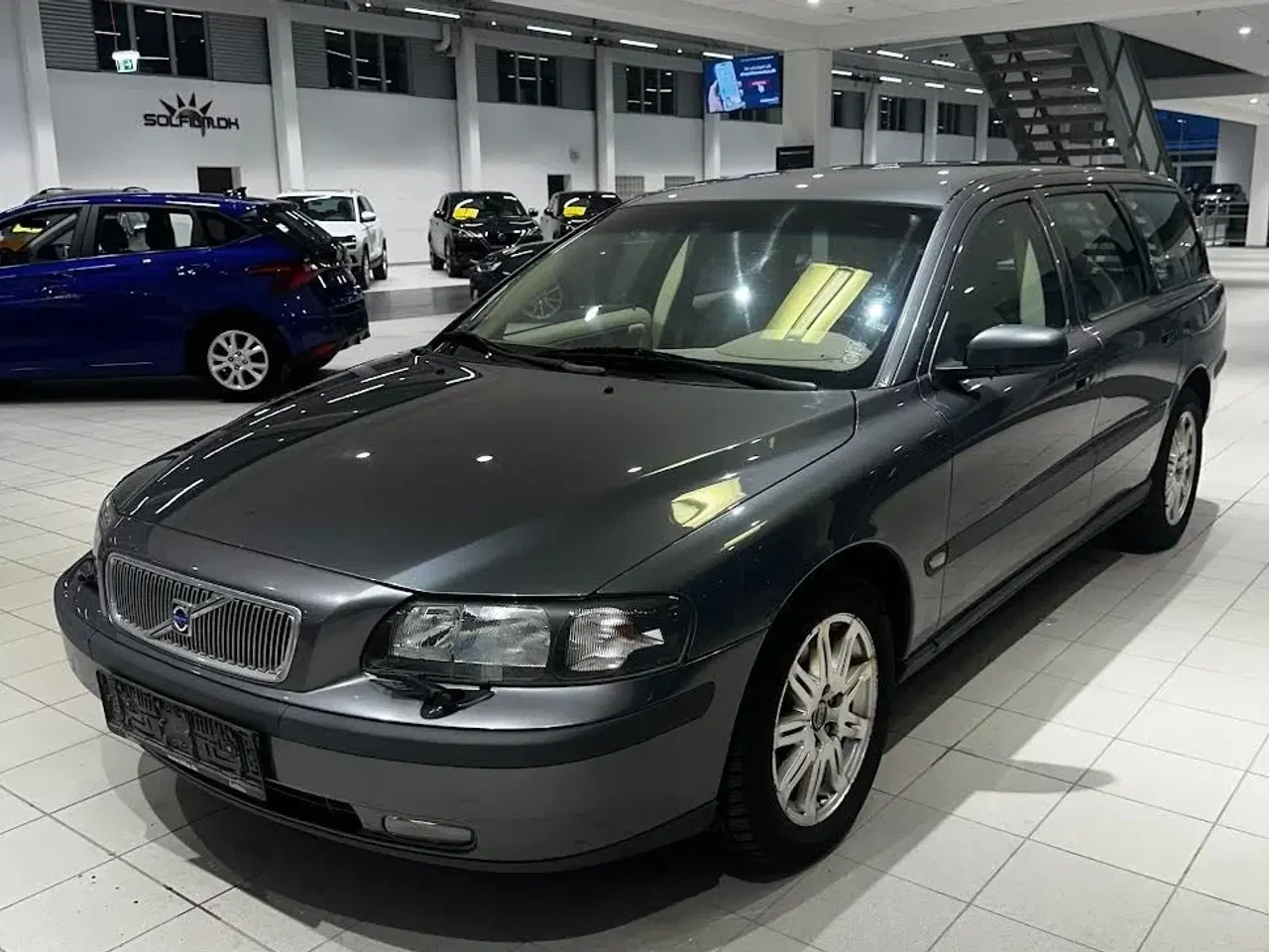 Billede 2 - Volvo V70 2,4 170 Momentum aut.