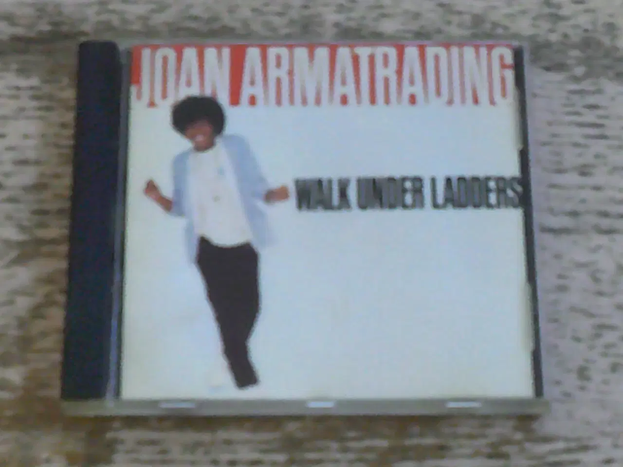 Billede 1 - JOAN ARMATRADING - WALK UNDER LADDERS