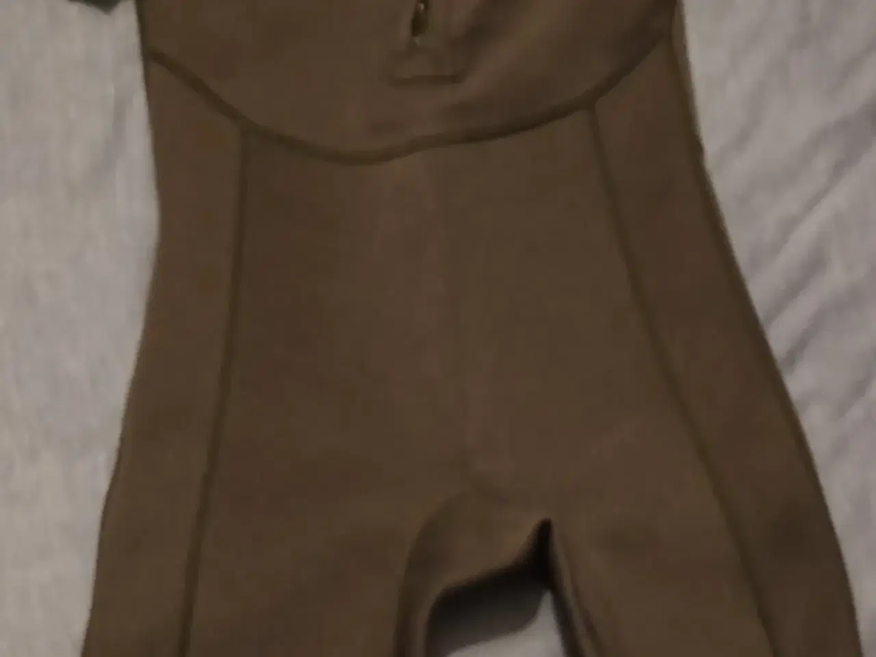 Billede 2 - str.140 Svømmedragt