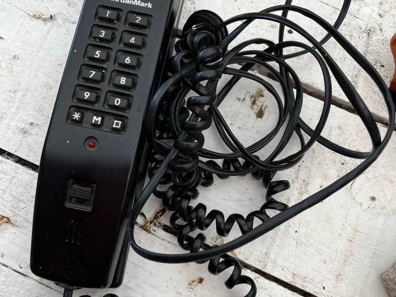 Billede 1 - Væg-fastnet-telefon mini danMark. Giv bud.