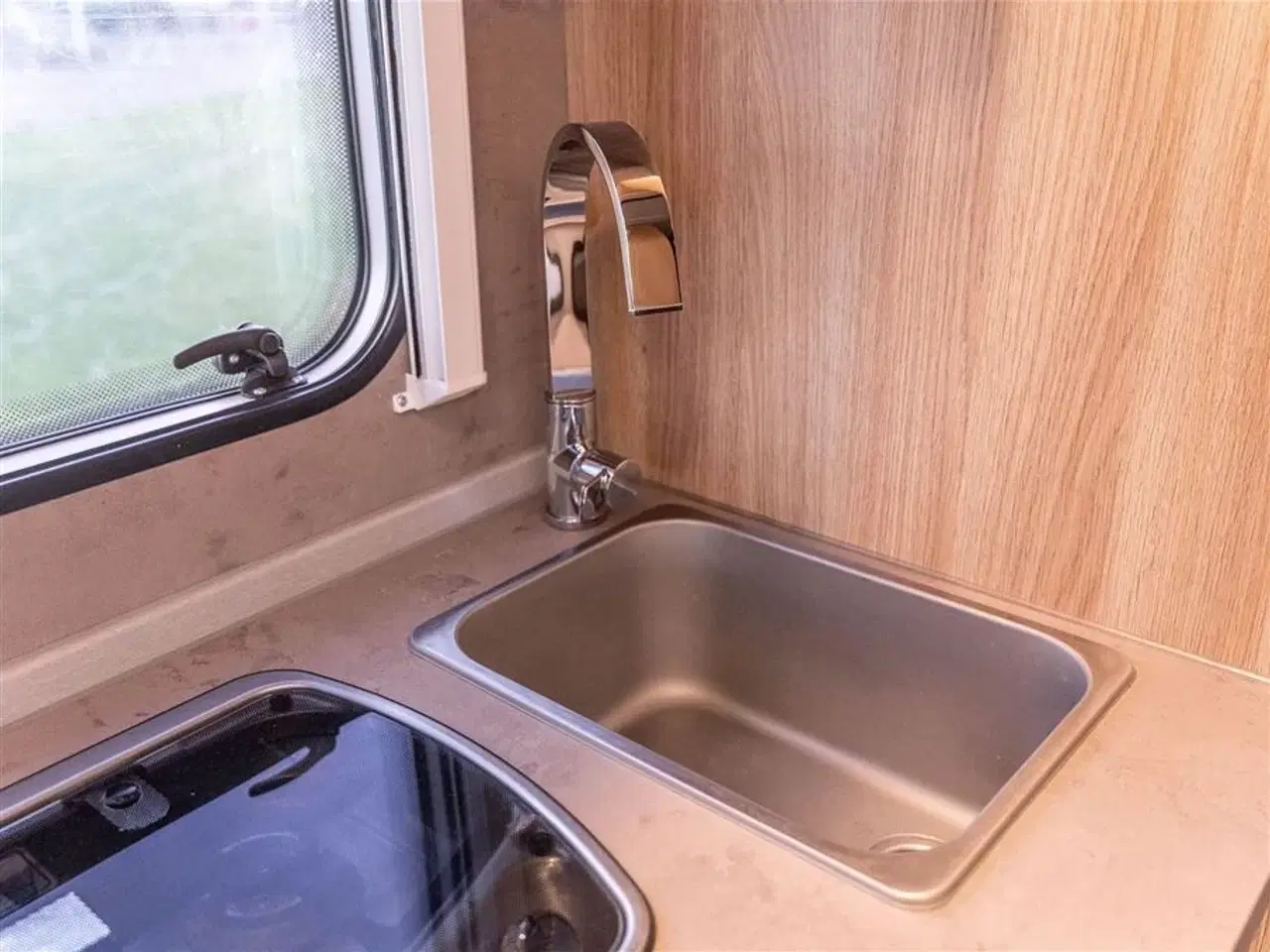 Billede 14 - 2017 - Knaus Sky TI 650 MEG Platinum Selection Automatgear og langsgående senge