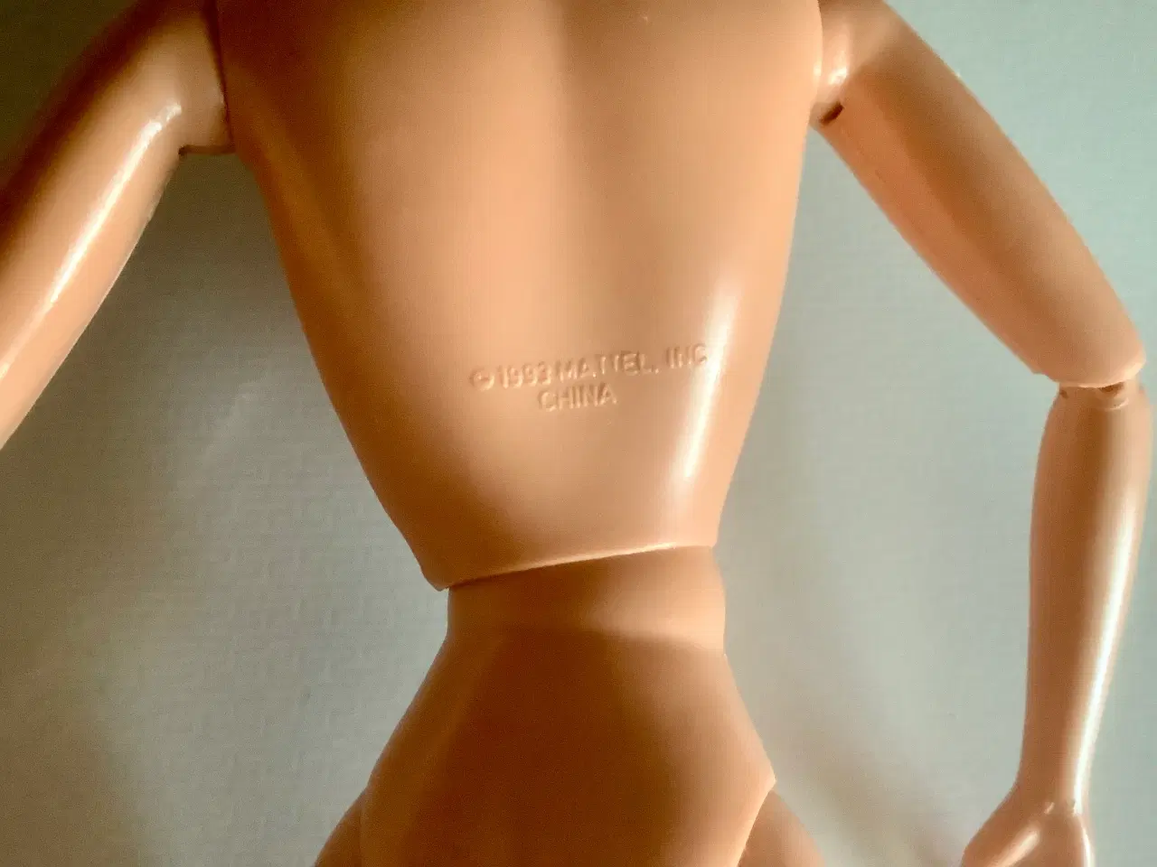 Billede 7 - Barbie med langt blondt hår og blå øjne.