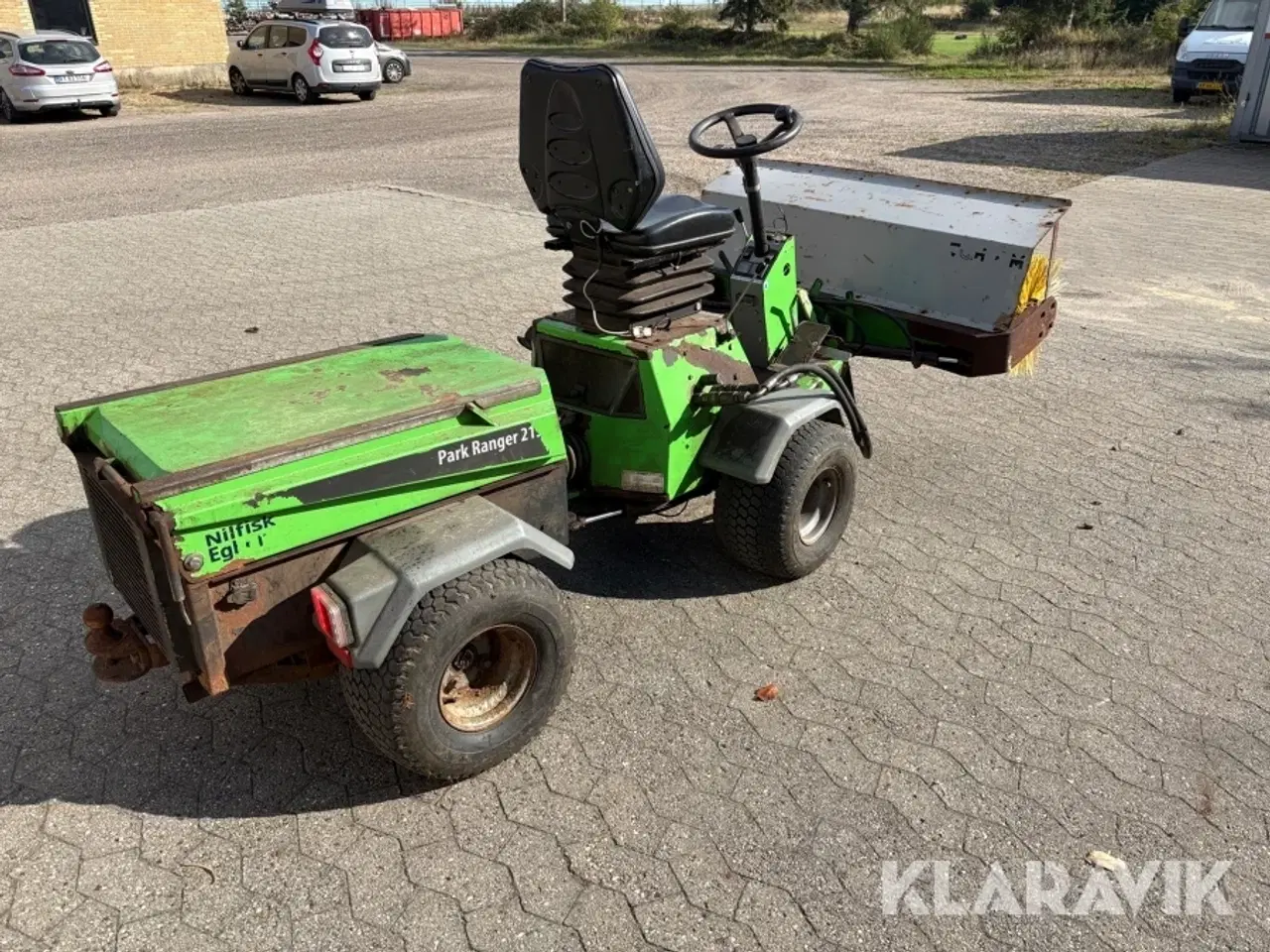 Billede 5 - Redskabsbærer Nilfisk Egholm Park ranger 2150