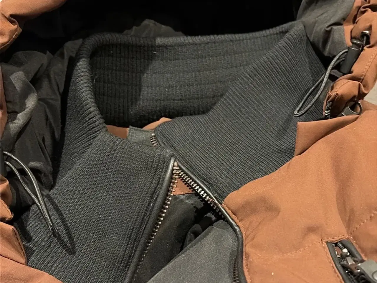 Billede 4 - Zizzi vinterjakke med aftagelig hætte sælges