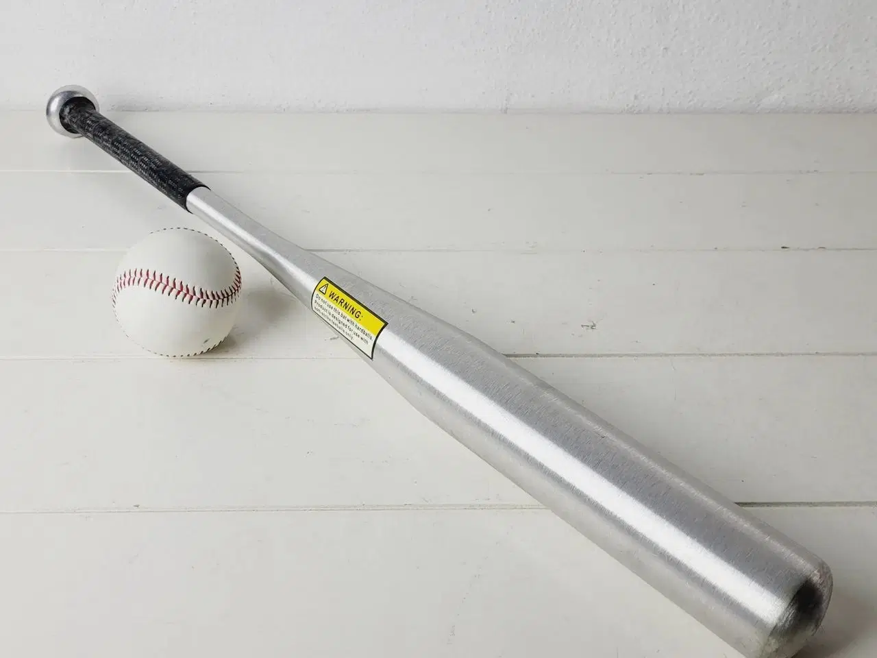 Billede 3 - ⭐️- Baseball Bat med Sort Greb - Inkluderer Baseba