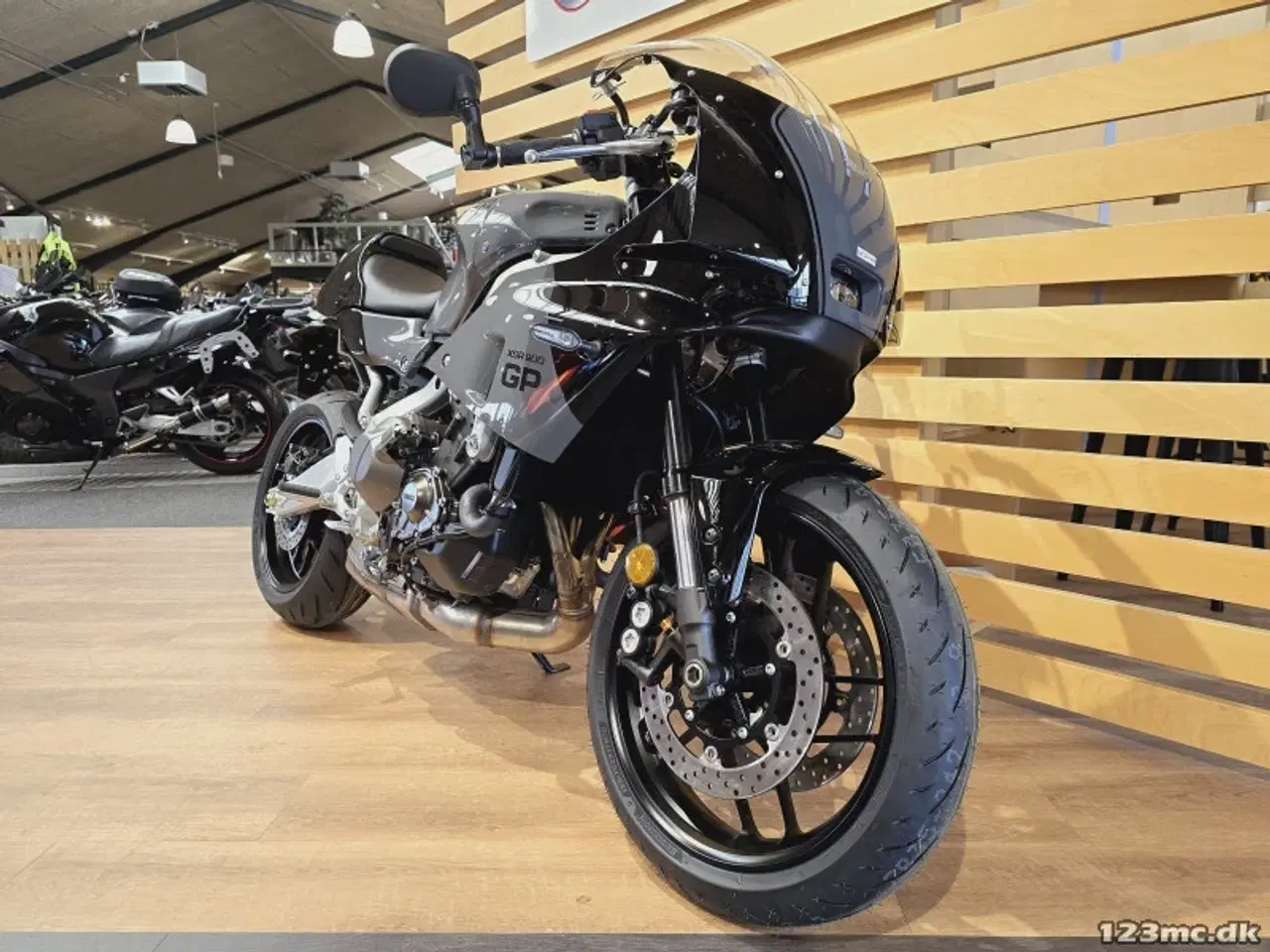 Billede 3 - Yamaha XSR 900 GP Inkl. valgfri org. udstyr for 10.000 kr.