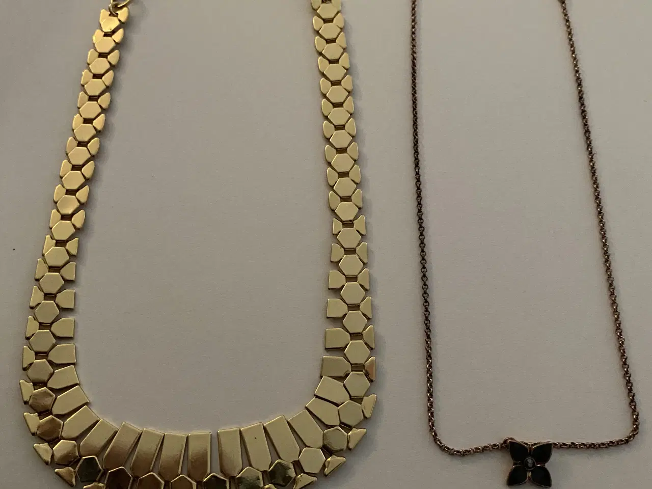 Billede 1 - Halskæder 2 stk. Pilgrim