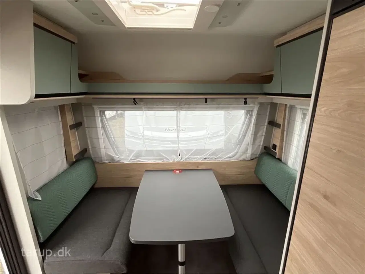Billede 6 - 2026 - Dethleffs Camper 460 EL    Enkeltsenge med sengeudvidelse, NYHED nu med 2 gasblus, ende-sidde-gruppe, el-gulv-varme, 17 tommer alufælge, 137 l. køleskab m/ fryser,