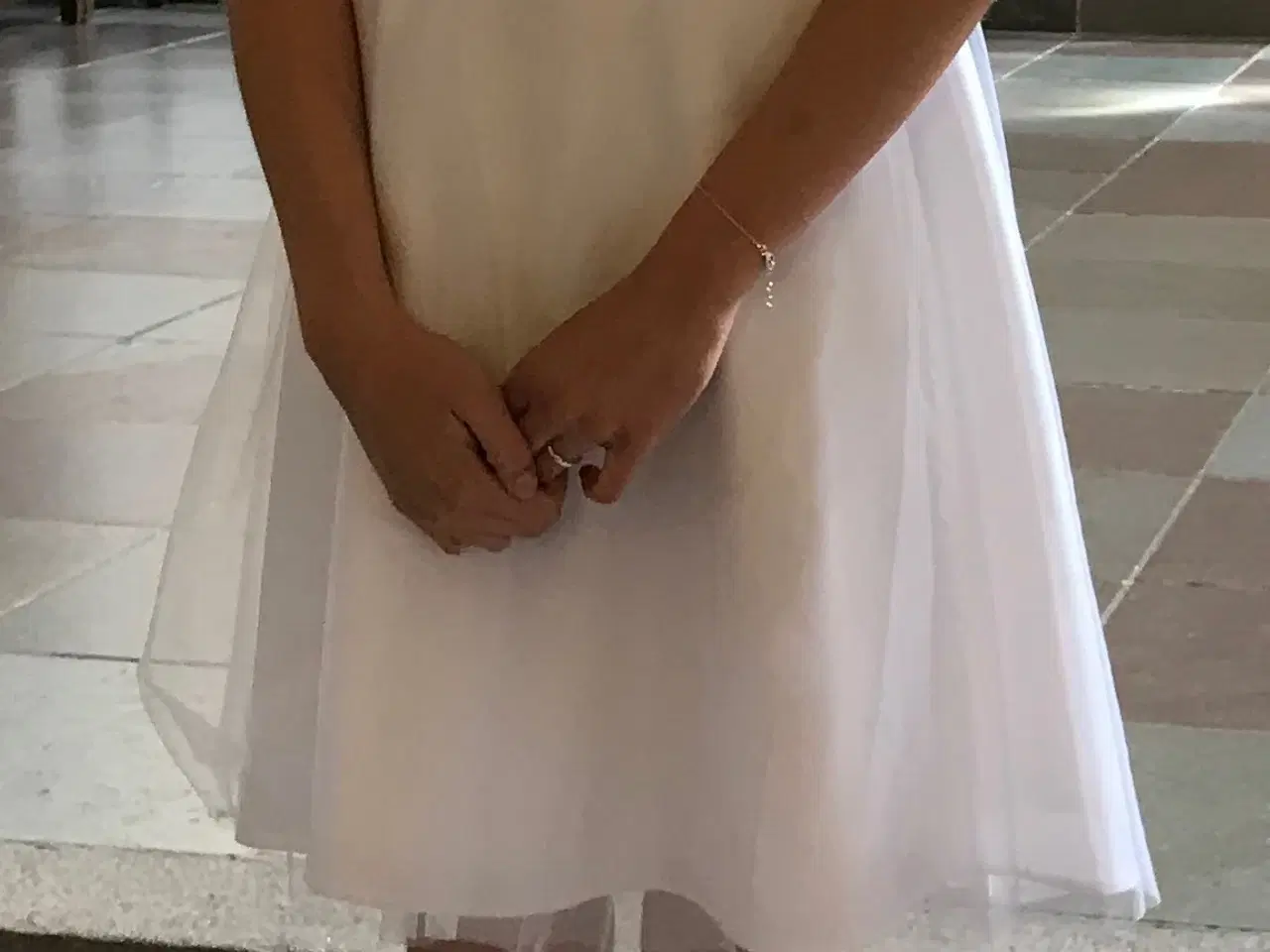 Billede 3 - Konfirmationskjole fra Lilly str 34